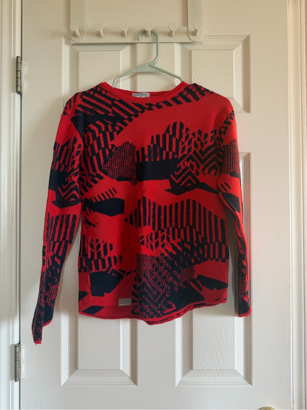 Mammut Red and Black Abstract Crewneck Sweater Made in Switzerland 100% Cotton